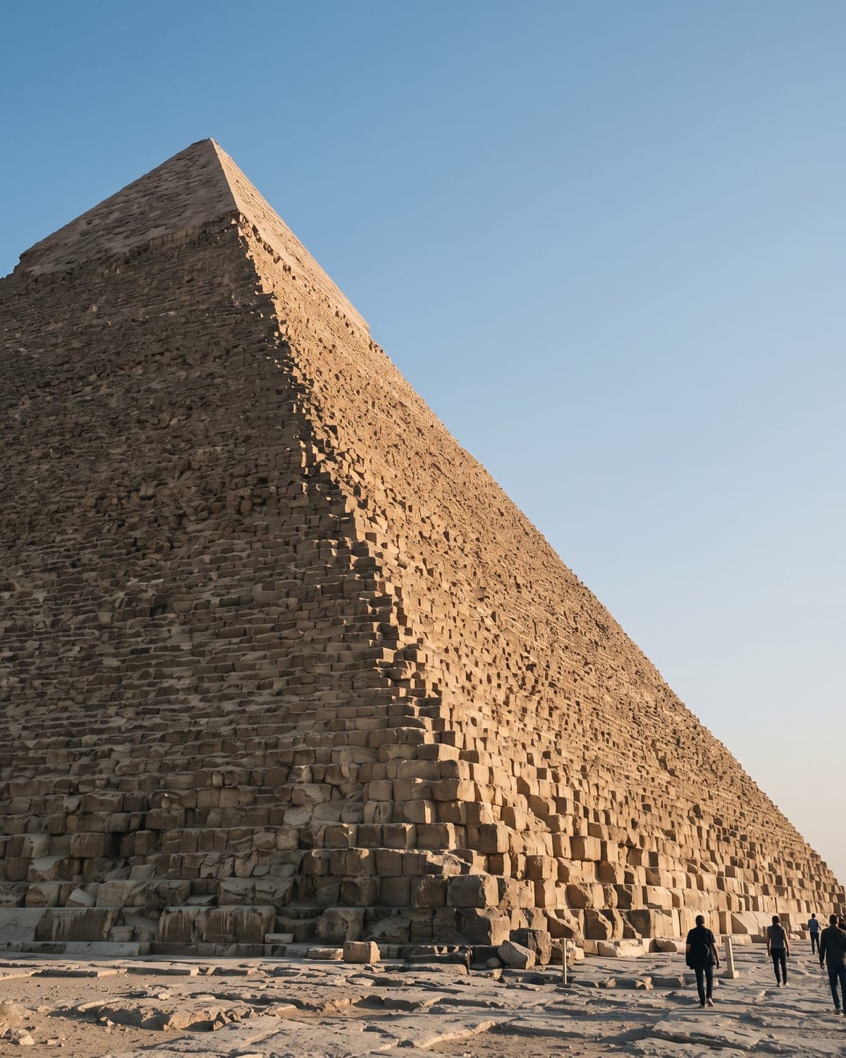 Les pyramides de Gizeh au lever du soleil